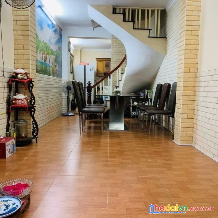 Cuối năm cần bán nhanh ngõ rộng đại từ nhà gần công viên, giá 3.2 tỷ