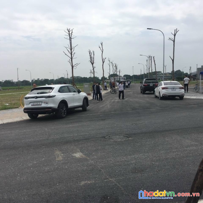 Bán đất đấu giá dục tú đông anh – sát đường 60m cầu tứ liên. lh ngay em oanh