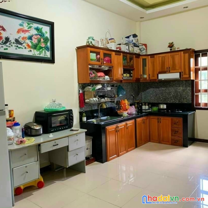 Nhà 116m2 sổ riêng xây dựng, sân đậu ô tô 7 chỗ giá 8 tỷ ở nguyễn hữu cảnh, phường 8, tp. đà lạt