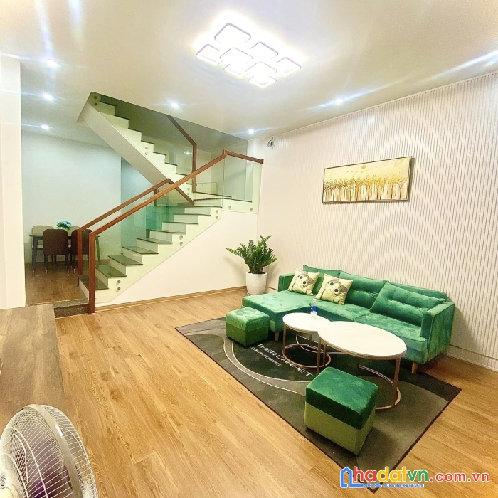 Nhà lê độ 40m2, mới đẹp, kiệt thẳng thông, ở ngay