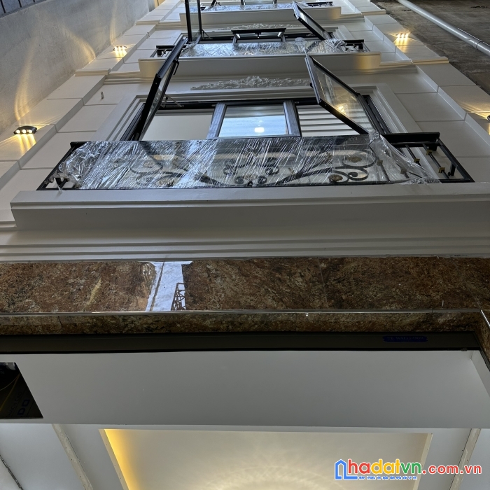 Bán nhà thái hà, đống đa, hn dt 46m2 mới xây 6 tầng có thang máy, cách ô tô đỗ 1 nhà