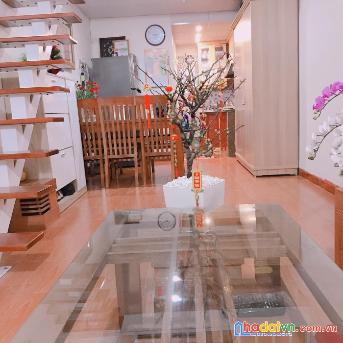 Nhà đẹp bắc cầu, 36m, ô tô đỗ cổng, an sinh, giá nhỉnh 1 tỷ