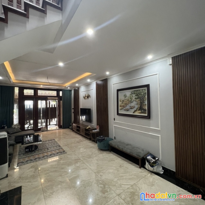 Giảm chào bán nhanh nhà mặt tiền lý triện 5 tầng có thang máy
