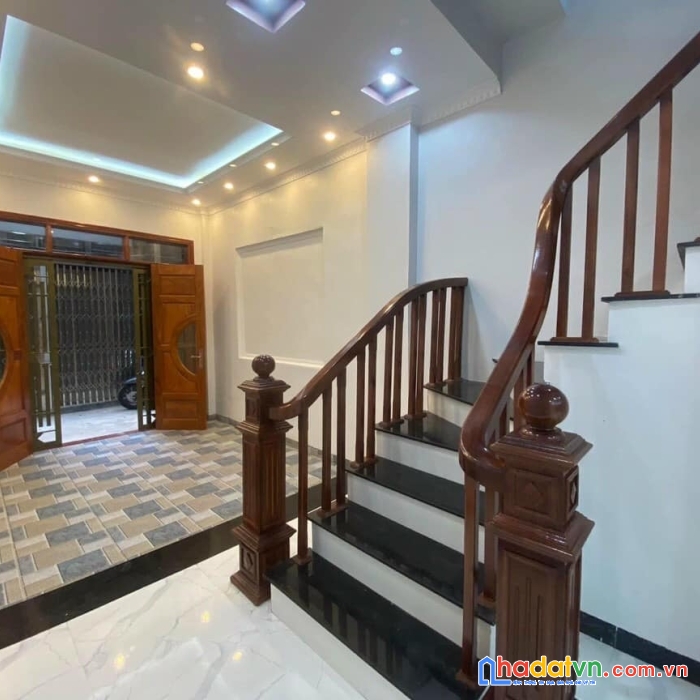 Bán nhà xuân la-57m-nhà đẹp-ngõ thông-gần hồ-4tỷ