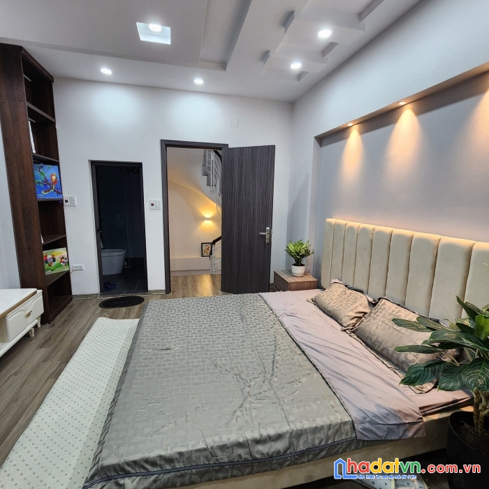 Có 1 không 2 bán nhà phố trung văn quận nam từ liêm 32m 6 tầng nhà đẹp ở ngay nhỉnh 3 tỷ