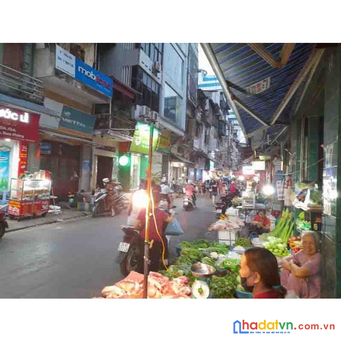 Bán nhà phố chợ vĩnh hồ, sầm uất, doanh thu khủng, 3 tầng, giá 12 tỷ