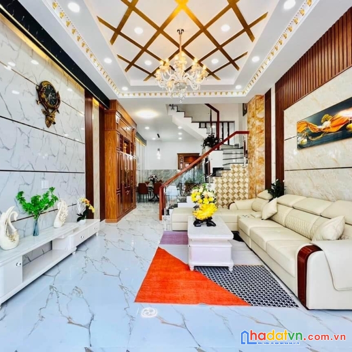 Nhà ở ngay hà huy giáp, liền kề nguyễn oanh, 70m2 xe hơi vào nhà, giá 6,5 tỷ