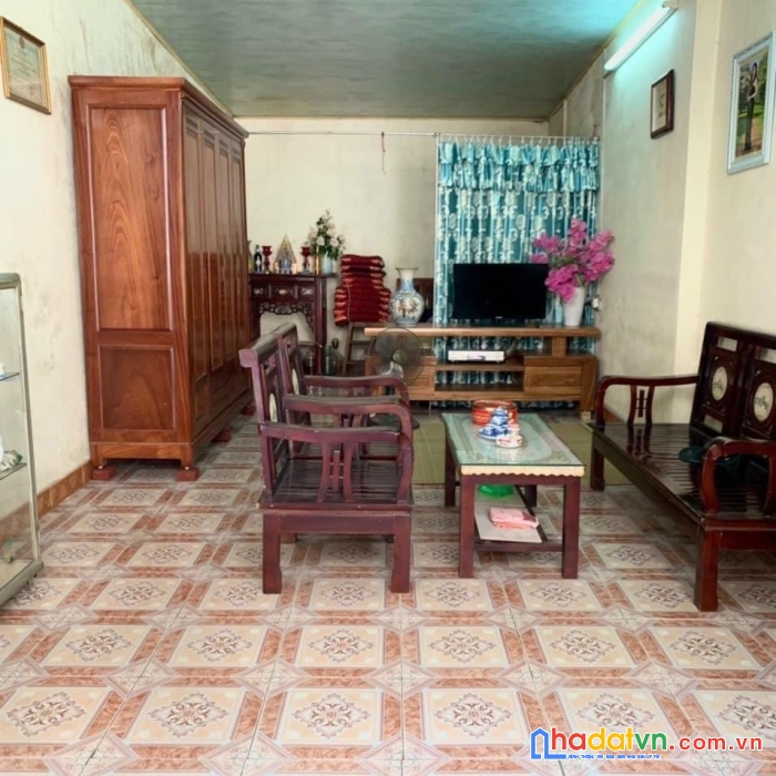 - hàng nóng.nhà vị trí đẹp ô tô đỗ cửa kinh doanh ok trong ngõ 319 đà nẵng.
- dtmb 40m2 x 1,5