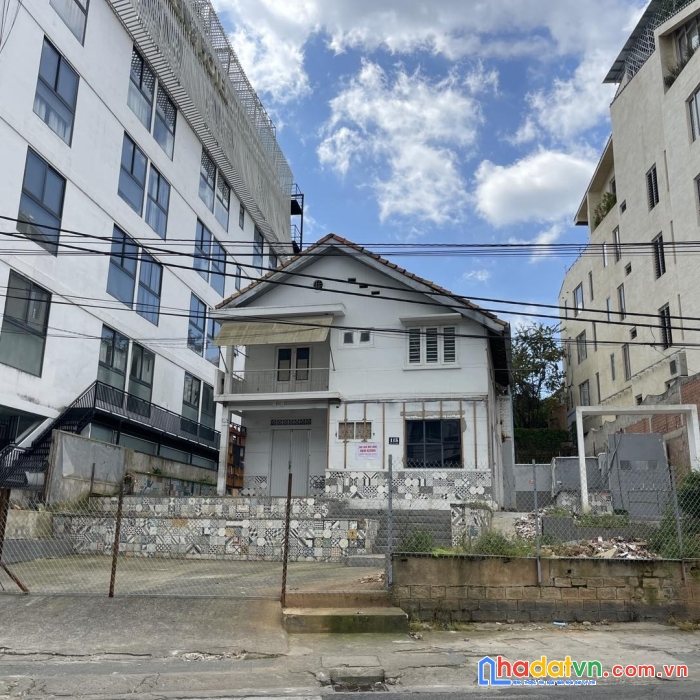 Cho ̀thuê mặt bằng mặt tiền đường bùi thị xuân đà lạt 1000m2