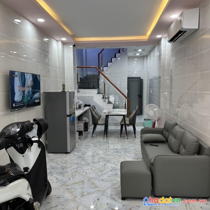 Bán nhà mặt tiền đường nguyễn tiểu la quận 10 - nhà đẹp mới tinh vùa ở vừa kinh doanh ngay.