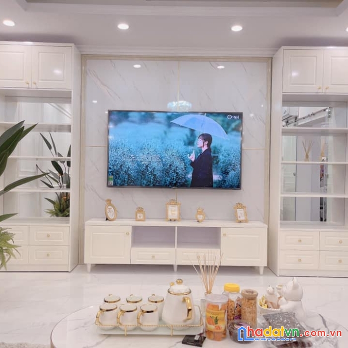 Nhà đẹp 5 tầng phố tân ấp- 10m ra phố thoáng trước sau. cho thuê 12tr/th