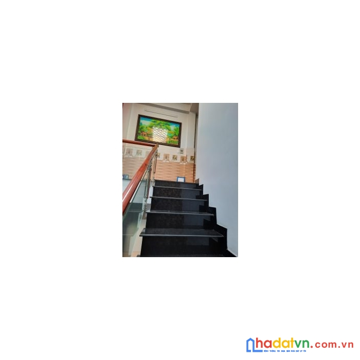 Cần bán nhà vị trí đẹp tại quận tân phú