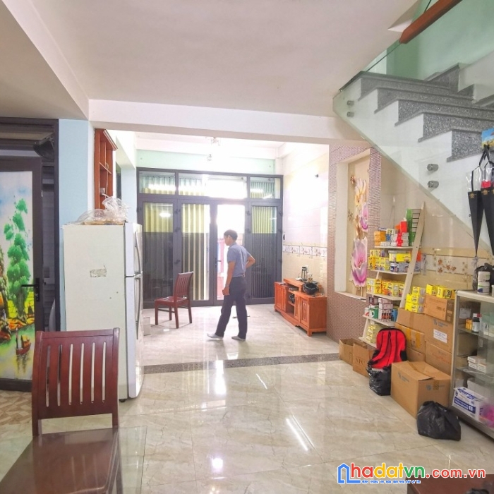 Hải châu-bán nhà kiệt ông ích khiêm-40m2-3t-ngang 5m-gần chợ-nhỉnh 3 tỷ-0905891799