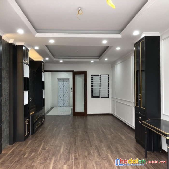 Nhà ngọc trì thang máy không có căn thứ 2, lô góc, an sinh, giá nhỉnh 4 tỷ