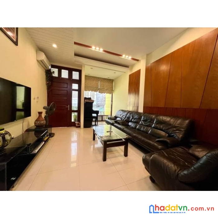 Nhà giang biên 75m, ô tô tránh, dân xây, ngõ thông, giá nhỉnh 7 tỷ
