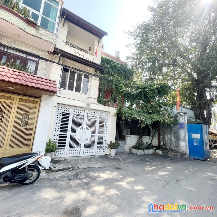 Nhà hẻm xe tải quay đầu (7.9x17.7m) hưng phú p8q8 giá 13tỷ
