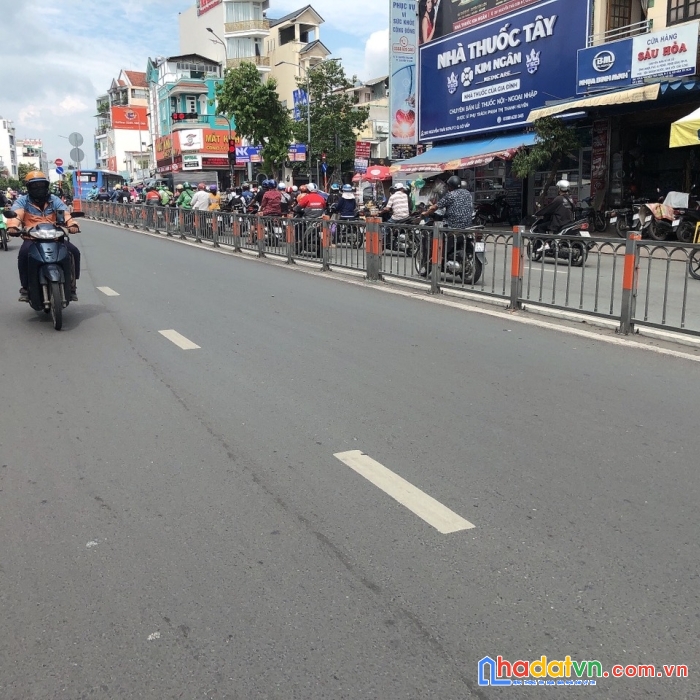 Chdv ngay sát sân bay nguyễn thái sơn p.4 92m2 ngang 4.2m 13pn dt 40t 12.8 tỷ.