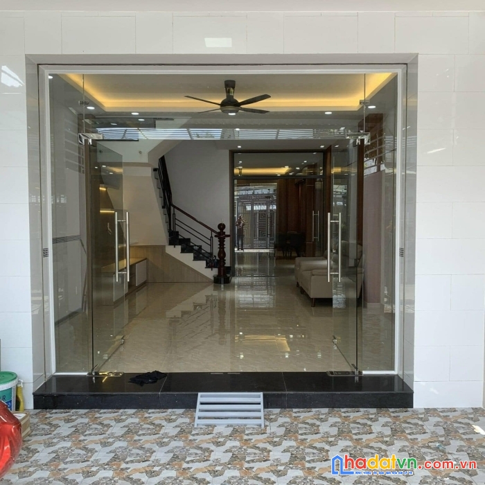 Bán nhà hiếm,xe hơi ngủ trong nhà,gần 100m,3 tầng, huỳnh tấn phát phường phú mỹ,quận 7
