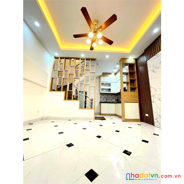 Nhà mới đẹp đón tết ngã tư sở thanh xuân 5 tầng 35m2 ô tô gần chỉ 4 tỷ hơn