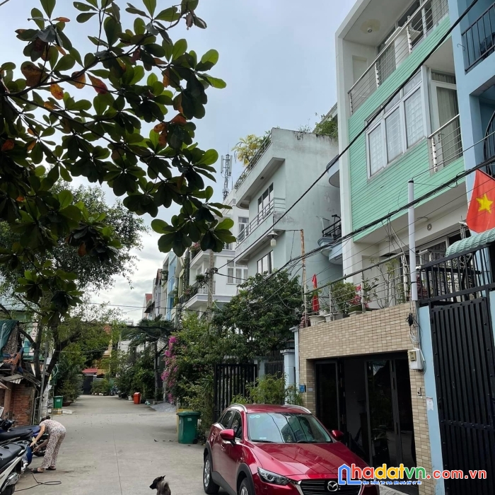 Mặt tiền nội bộ,2 oto vào nhà,nhà đẹp đường lê văn lương phường tân phong quận 7,dt 70m.