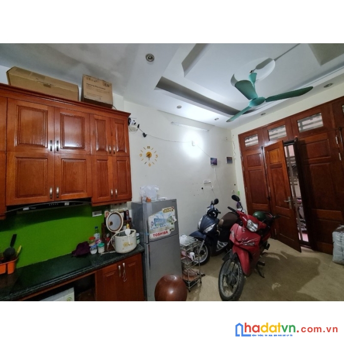 Siêu siêu hiếm nhỉnh 2 tỷ có nhà quận đống đa phố an trạch 33m 4 tầng mt3.5m gần ô tô lh0975124520