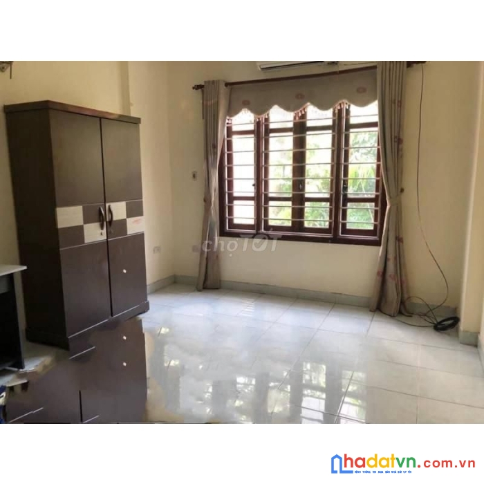 Cho thuê nhà nguyên căn 4 tầng, ngọc thụy giá 7  tr/ th