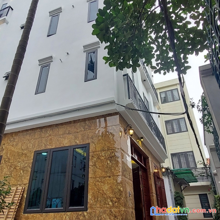 Bán gấp nhà  phố ngọc thụy, long biên 4.3tỷ,38m x 5t, gần ô tô, nhà đẹp, ở sướng. 088938868