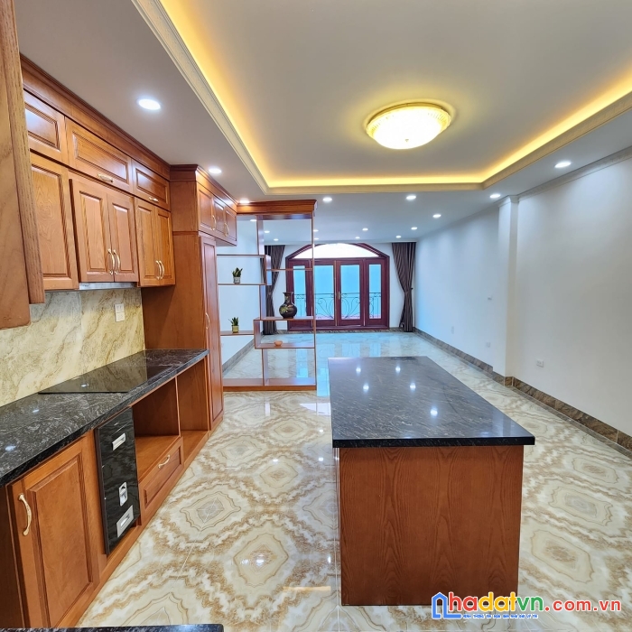 Bán nhà ngõ 238 hoàng quốc việt, cầu giấy, kd, ô tô, lô góc, 42m x 6 tầng, giá 12 tỷ