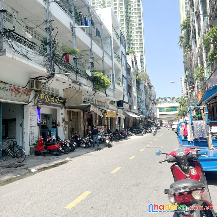 Nhà 4 tầng mặt tiền đường đỗ ngọc thạnh p14q5 giá : 27 tỷ