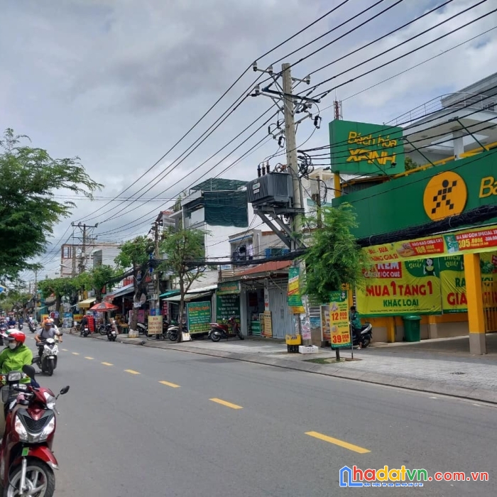 Nhà góc - mặt tiền 101m2 - cho thuê - ngang 6.2m - nguyễn văn quá quận 12