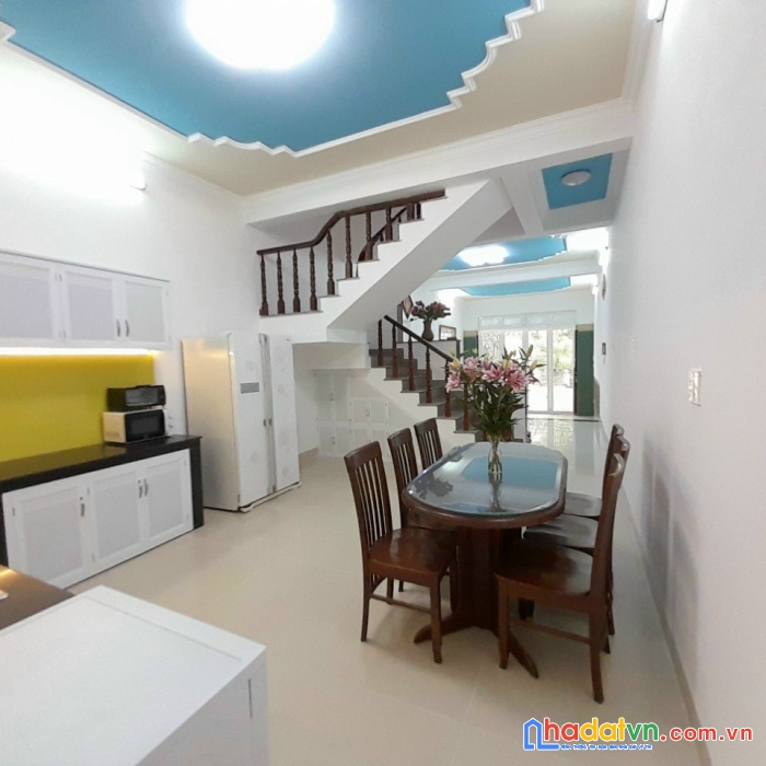 Bán nhà 1 trệt 2 lầu. khu đô thị chí linh. 72 m2. thổ cư 100% chỉ 7,8 tỷ.