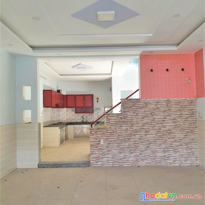Bán nhà hxt đường lũy bán bích, 84m2 (5.2x16), 4 tầng btct, 3pn, chỉ 8.1 tỷ tl
