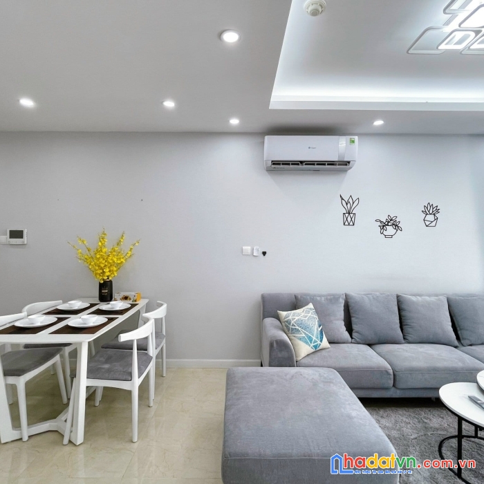 Chính chủ cần bán căn 3 phòng ngủ. chung cư 93 lò đúc kinh đô tower