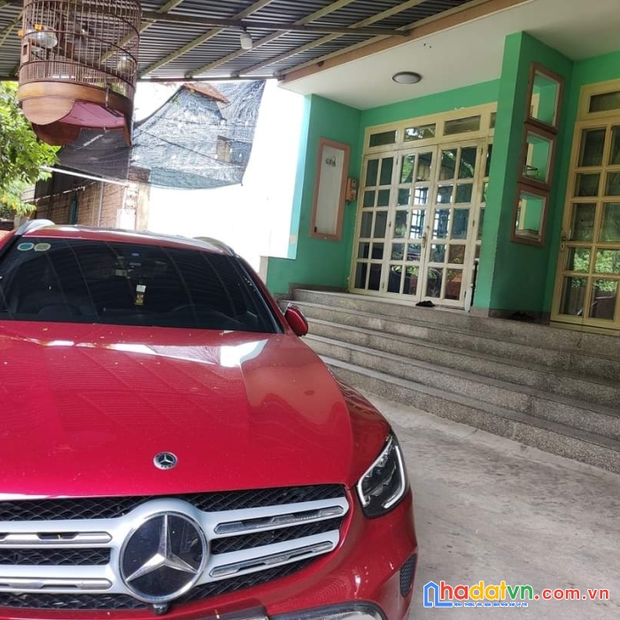 Ngộp bank giảm từ 7 ty3 xuống còn 4ty nhà 200m2 hxh 3 tầng btct