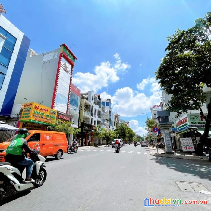 Mt kinh  thạch lam gần lũy ban bích. 4x21, cấp 4. giá 13.7 tỷ tl