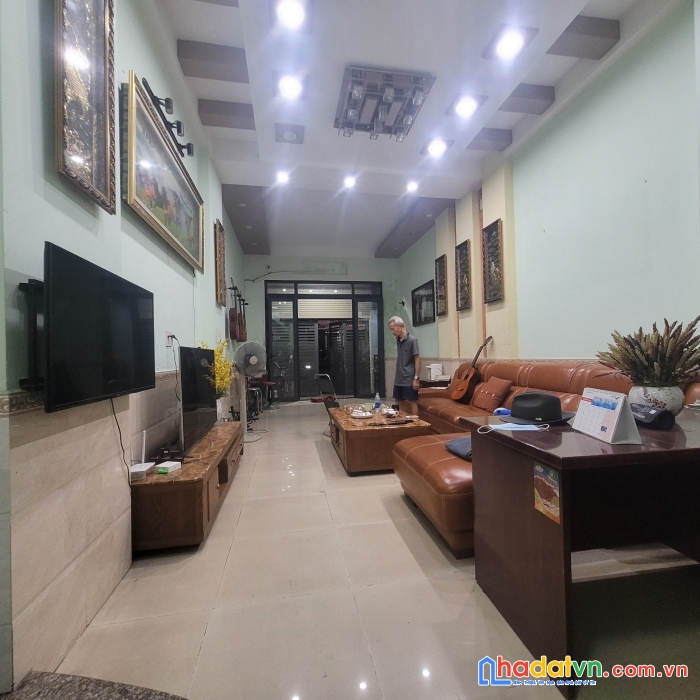 Mt đường dân tộc sát lũy ban bích, 4x18, 4 tầng. 10.7 tỷ tl