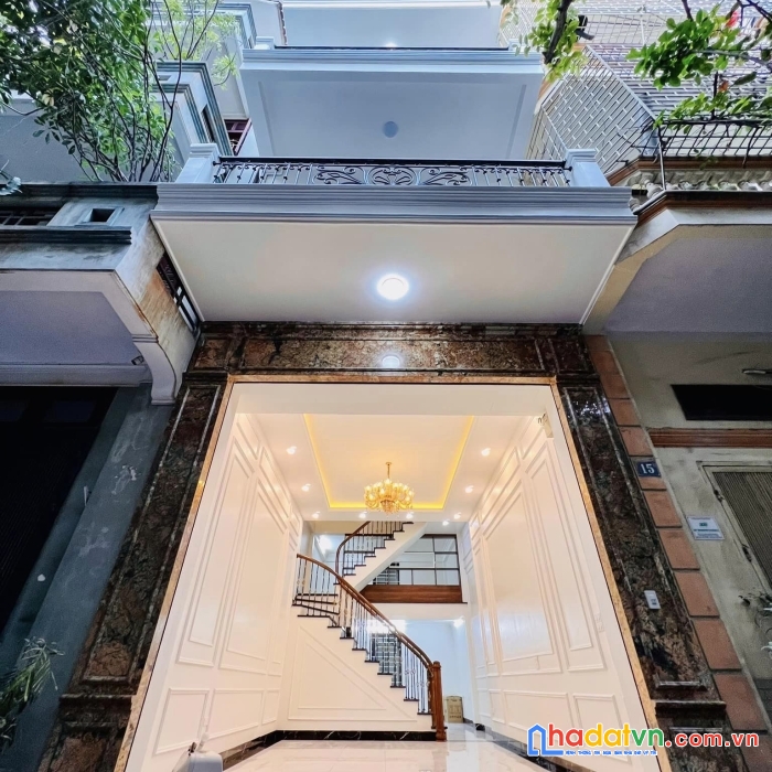 Cần tiền kd bán gấp nhà triều khúc 56m2 x4 tầng mặt tiền 4.3m nhà đẹp phân lô ô tô tránh