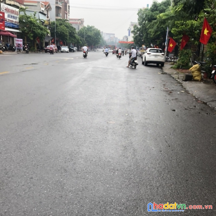 Siêu phẩm - đô thị - đường lớn ô tô tránh   kinh doanh buôn bán đỉnh cao diện tích 100 m mặt tiền
