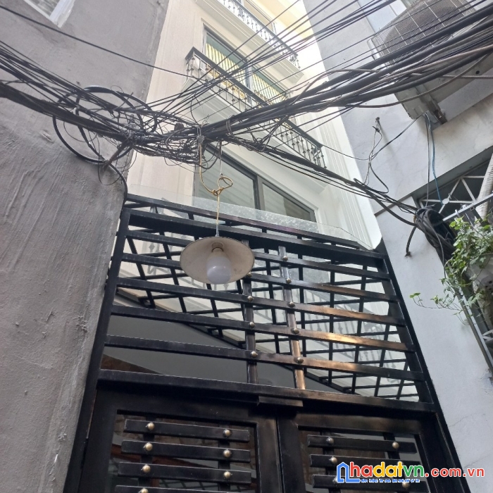 Nhà đường trương định dt30m2 x 5 tầng gần ô tô giá chỉ 3,2 tỷ