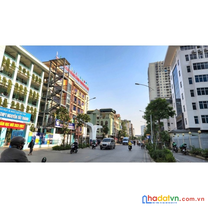 Bán tòa văn phòng gần vũ trọng phụng, 100m2x8t, mt6m, thông sàn, view hồ