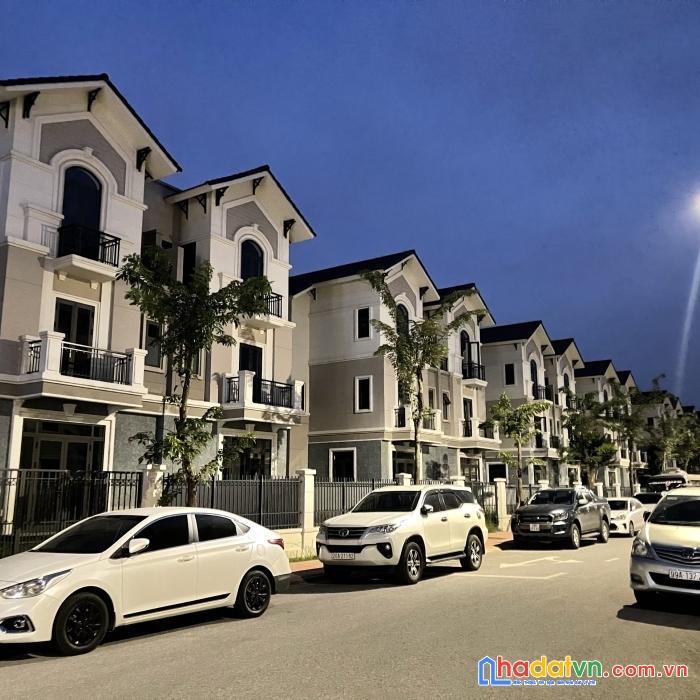 Chính chủ bán căn song lập hướng nam đẹp chỉ nhỉnh 7 tỉ