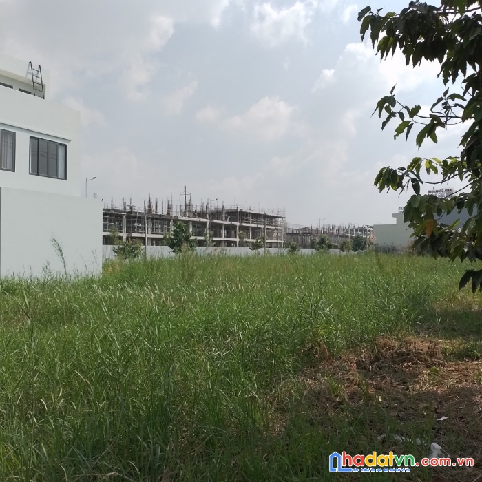 Chính chủ bán gấp nhà mặt tiền đường  826 c long hậu, buôn bán  (nối dài )đường lê văn lương nhà bè