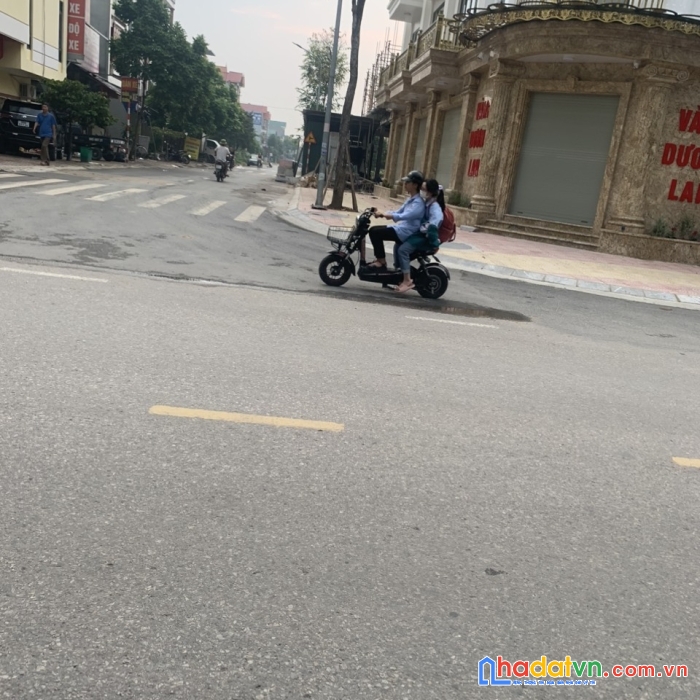Bán lô đất nhìn sân bóng nhân tạo thị trấn hồ, thị xã thuận thành, bắc ninh giá 3,0x tỷ