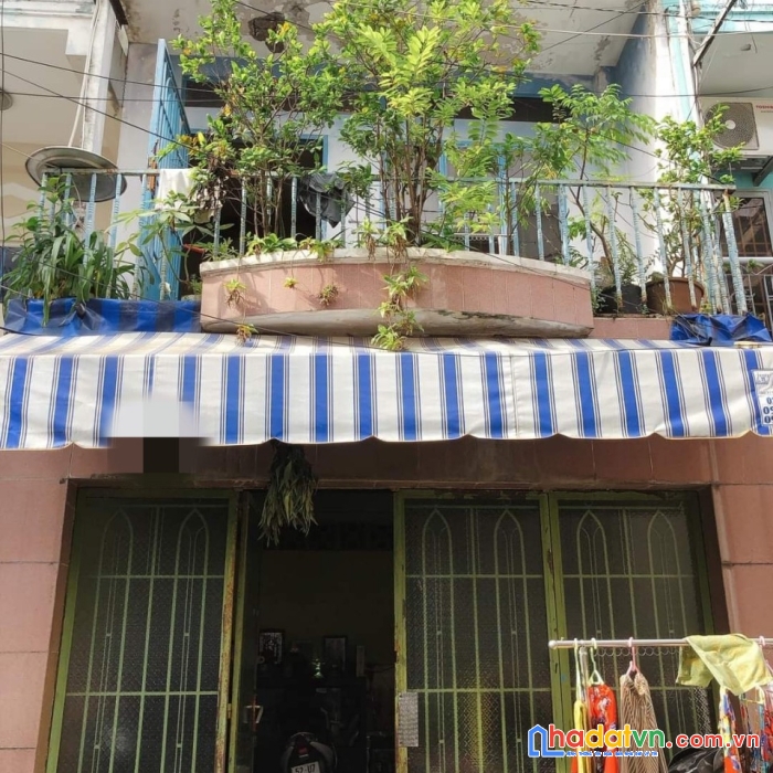 Bán nhà nát 92 m2 chỉ 4 tỷ 5