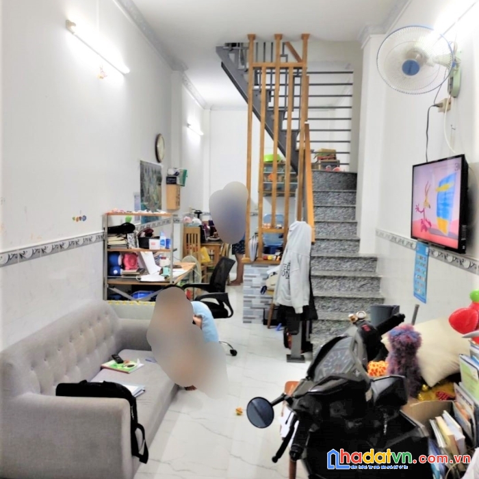 Bán nhà đẹp đường thạch lam, 29m2 (2.8x10.5), 2 tầng btct, 2pn, nhỉnh 3  tỷ tl