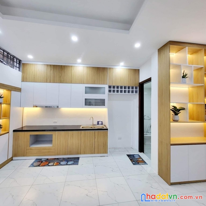 Cực hiếm ! bán nhà nguyễn văn huyên, cầu giấy 62m 5 tầng, 5,x tỷ