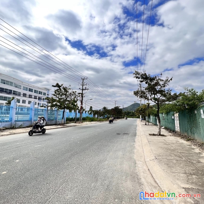 Bán lô đất mặt tiền đường nguyễn khuyến vĩnh hãi nha trang khánh hòa