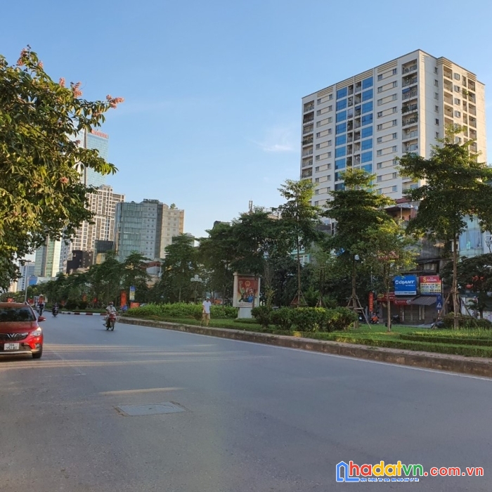Hiếm hot! nhà mặt phố văn cao 200m 4 tầng mặt tiền siêu đẹp 14m chỉ 115 tỷ