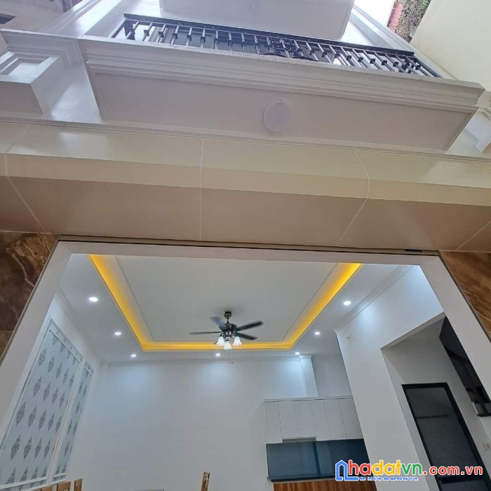 Bán nhanh nhà văn chương- đống đa ba bước ra hồ văn chương, nhà mới cực đẹp 43m,5 tầng chỉ 5,9 tỷ
