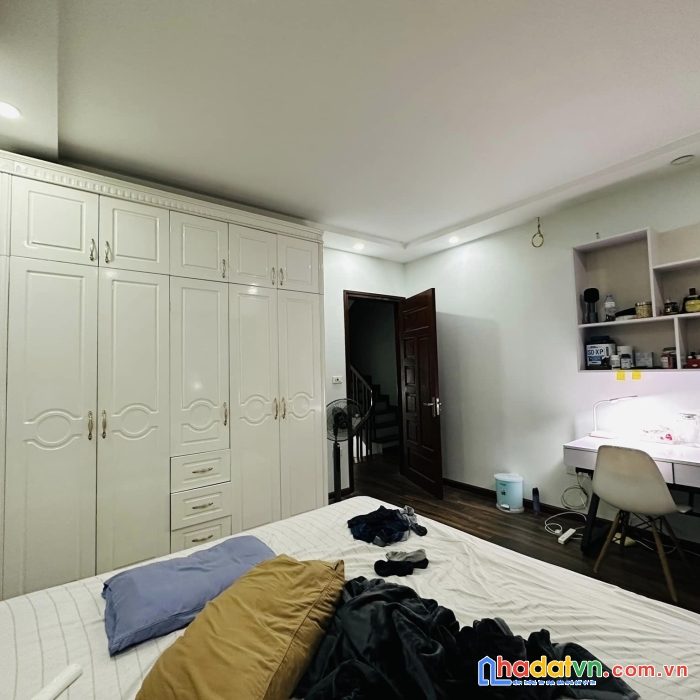 Bán nhà thiên hiền mỹ đình lô góc dân xây 10m ô tô tránh 42m2x4t 4,5 tỷ